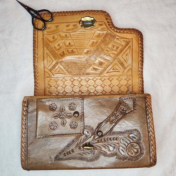 70s Reversible Handtooled Leather Purse - Picture 10 of 16